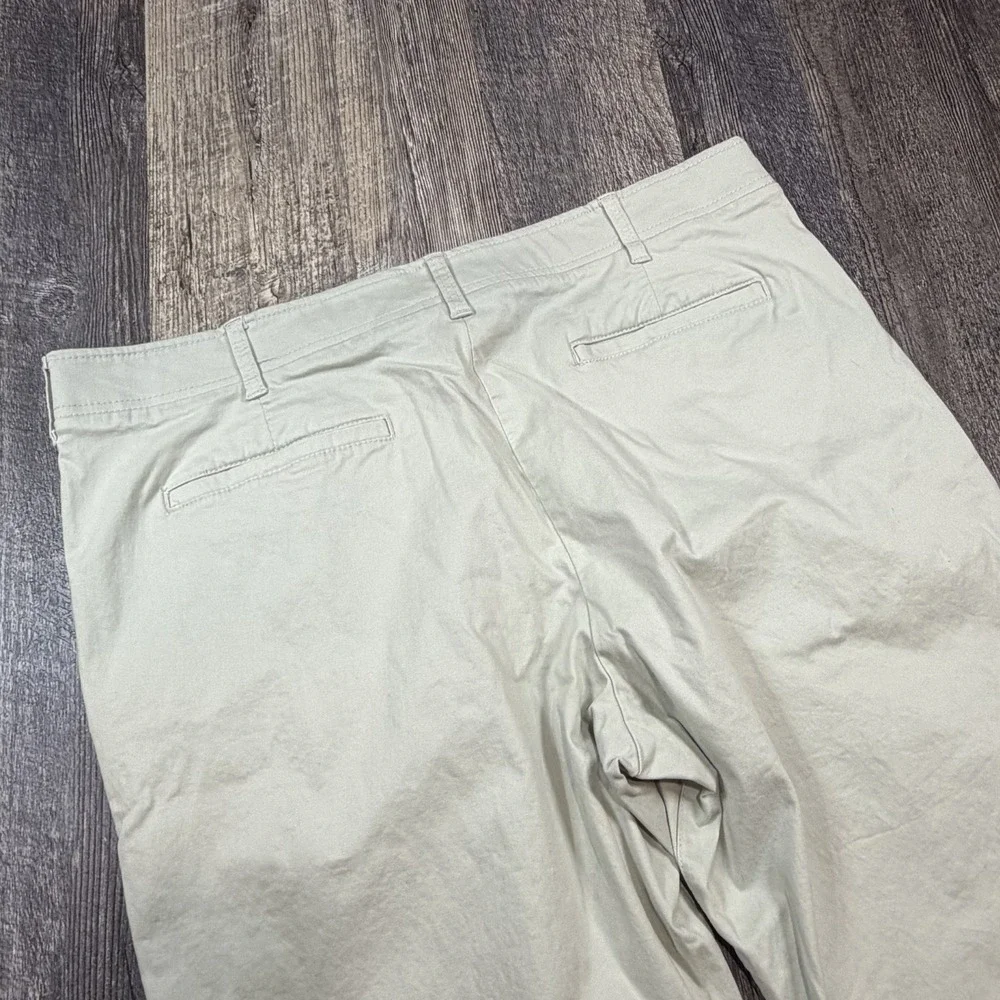 Lee X-Treme Comfort Men Khaki Chino Pants 42x32* Beige Stretch Casual Flat Front